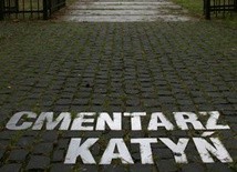 Upamiętnić ludobójstwo w Katyniu