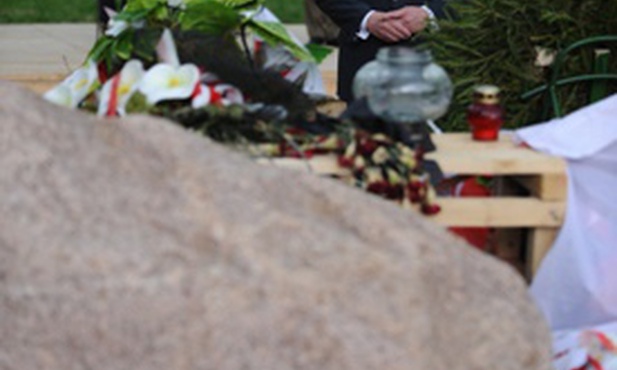 Hołd ofiarom katastrofy