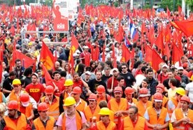 Tysiące strajkujących w centrum Aten