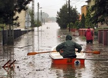 Śląskie: Woda powoli ustępuje