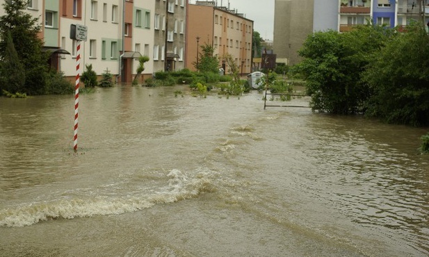 Fala kulminacyjna minęła Dolny Śląsk