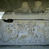Starożytny sarkofag w Aszkelonie