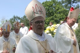 Abp Michalik: nie bójcie się Bożej miłości