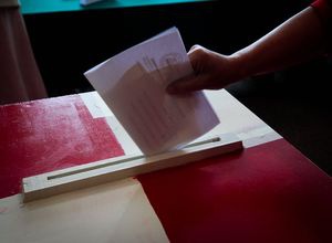 PKW: frekwencja o godz. 17.00 - 41,57%