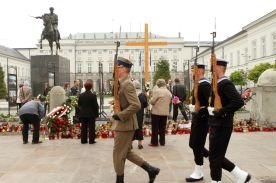 Przeniesienie krzyża - procesja i msza św.