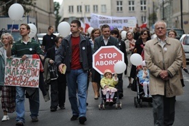 Połowa Polaków przeciw prawu do aborcji