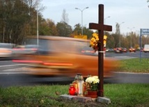 Wielkopolskie: Wypadek autobusu z pielgrzymami