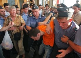 Rosja: OMON rozpędził manifestację opozycji
