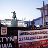 Usuną protestujących pod krzyżem?