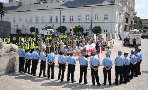 Próba przeniesienia krzyża