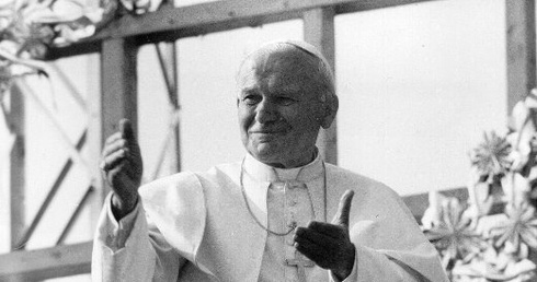 Nowy relikwiarz JP2 w Kalwarii