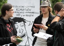 Publiczne czytanie komiksów 