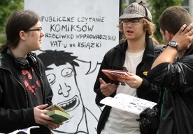 Publiczne czytanie komiksów 