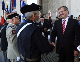 Prezydent mniej przejęty krzyżem