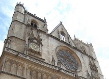 Francja: religijny spór o katedralnego gargulca