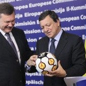 Barroso gratuluje Ukrainie relacji z Rosją