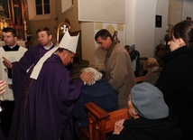 Bp Tomasik modlił się za ofiary