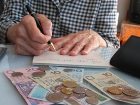 Uwzględnić koszty reformy emerytalnej