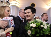Pierwsze, sondażowe wyniki wyborów 