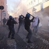 Anarchiści demolowali centrum Rzymu