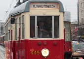 Wsiądź do tramwaju i pomóż dzieciom