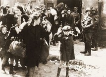 Polacy czerpali zyski z holokaustu?