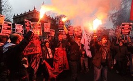 Protesty przeciw zwyżce czesnego