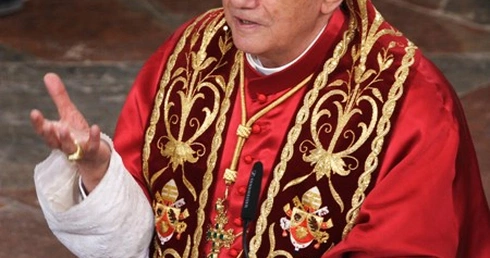 Ruchy nie są alternatywą dla parafii