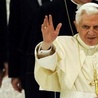 Benedykt XVI zasmucony katastrofą 