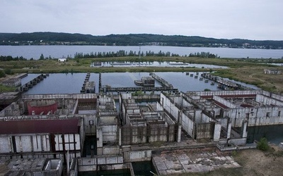 Elektrownia jądrowa w Żarnowcu, Choczewie lub Gąskach