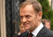 Tusk: Debata o krzyżu niepotrzebna