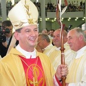 Bp Józef Guzdek