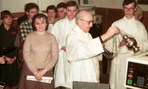 Boży gwałtownik i jego oaza