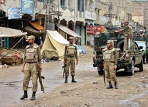 Pakistan: Zamach na suficką świątynię 