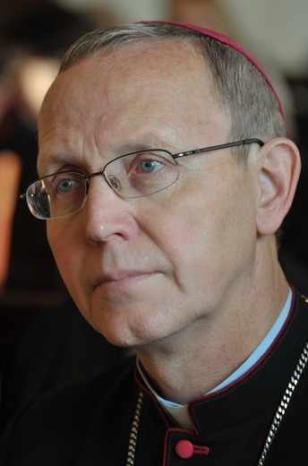 Bp Piotr Libera