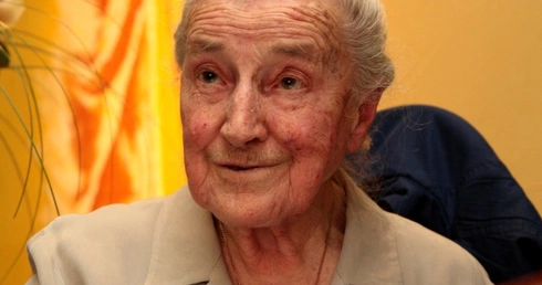 Synod: Wanda Półtawska wzorem kobiety zaangażowanej w Kościele