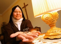 Zachwyca mnie jej zaufanie – mówi o matce Teresie s. Borgiasza z Czeladzi
