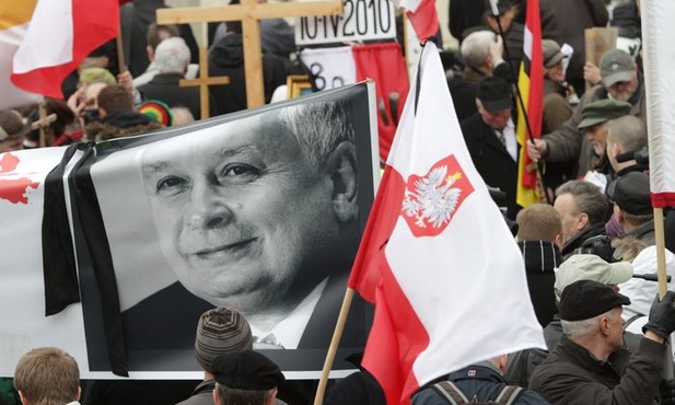 Polska w pierwszą rocznicę katastrofy smoleńskiej 