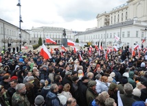 Tysiące przed Pałacem Prezydenckim