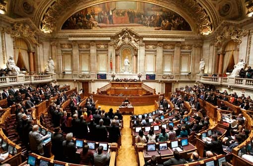 Kryzys gospodarczy połączył się z politycznym. Portugalski parlament przyjął dymisję rządu