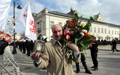 Macierewicz: rosyjskie materiały sfałszowane