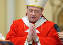 Abp Pezzi: wojna podzieliła katolików w Rosji