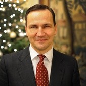 Sikorski: sprawa tablicy to prowokacja