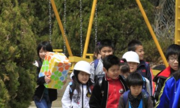 Japonia: Chronić dzieci przed skutkami kataklizmu