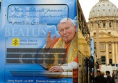 Od dnia ogłoszenia daty beatyfikacji Jana Pawła II Rzym przygotowuje się na przyjęcie pielgrzymów z całego świata, którzy zechcą wziąć udział w uroczystości na Placu św. Piotra. Władze zapewniają, że miasto jest już właściwie gotowe na przyjęcie gości