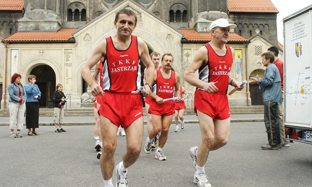 Prawie 1500 km biegiem dla Papieża