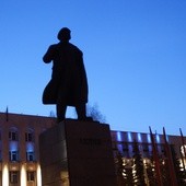 Oczyścić Rosję z pomników Lenina