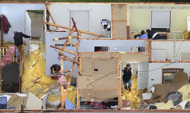 USA: 183 ofiary tornad i burz 