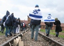 Marsz Żywych dotarł do byłego Auschwitz II 