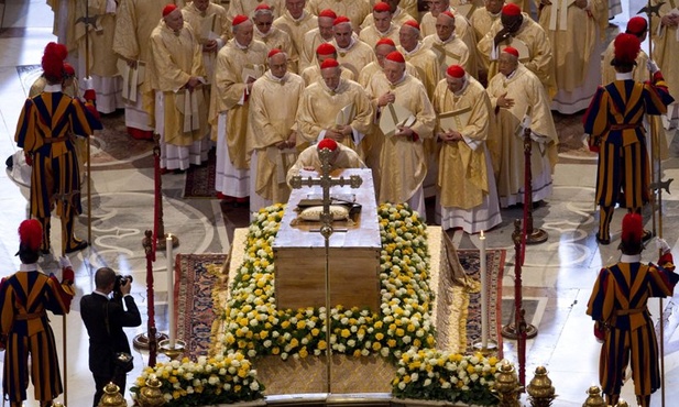 Ciało Jana Pawła II w kaplicy św. Sebastiana